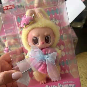 Labubu Let’s Checkmate Queen